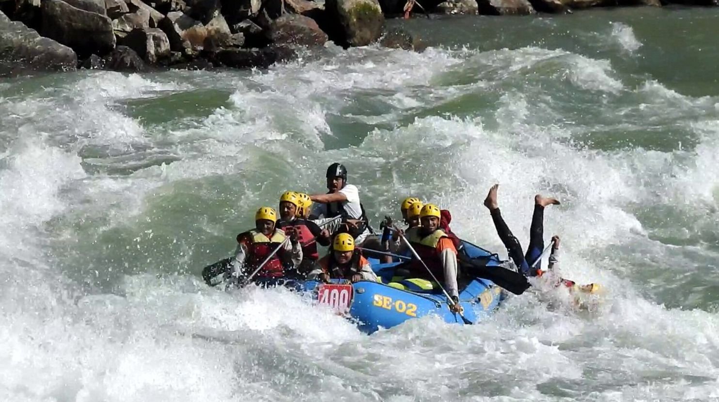 16 Km rafting in Rishikesh from Shivpuri with popular rapids like Roller Coaster and Golf Course