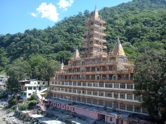 Beyond the Bridge: Understanding Lakshman Temple Rishikesh