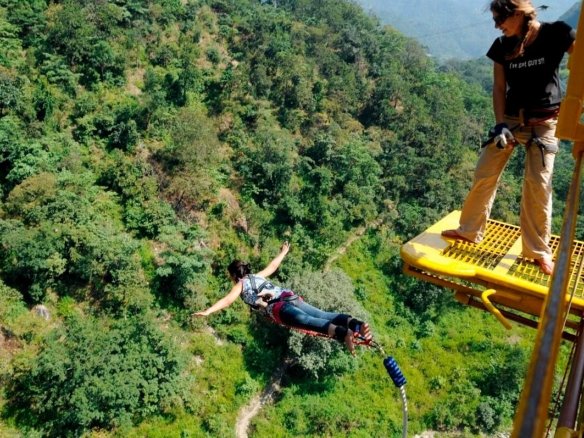 83 meter permanent fixed cantilever bungee jumping platform in Rishikesh