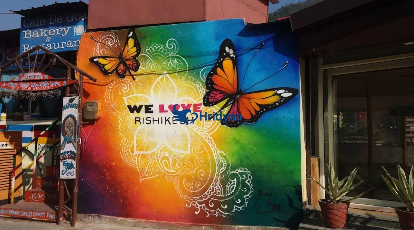 cafe de goa rooftop seating in tapovan rishikesh with open view