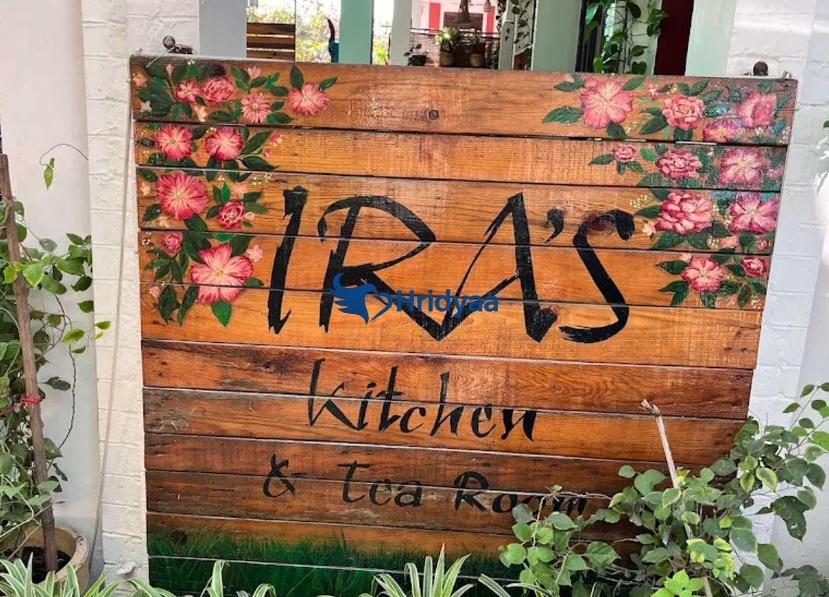 breakfast cafe in tapovan rishikesh serving pancakes coffee and smoothie bowls